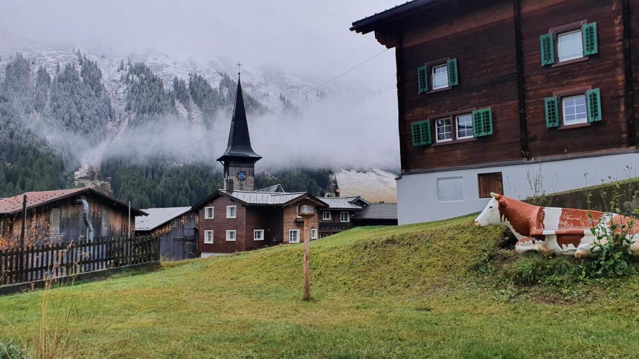 Yeti Lodge Sedrun Extérieur photo