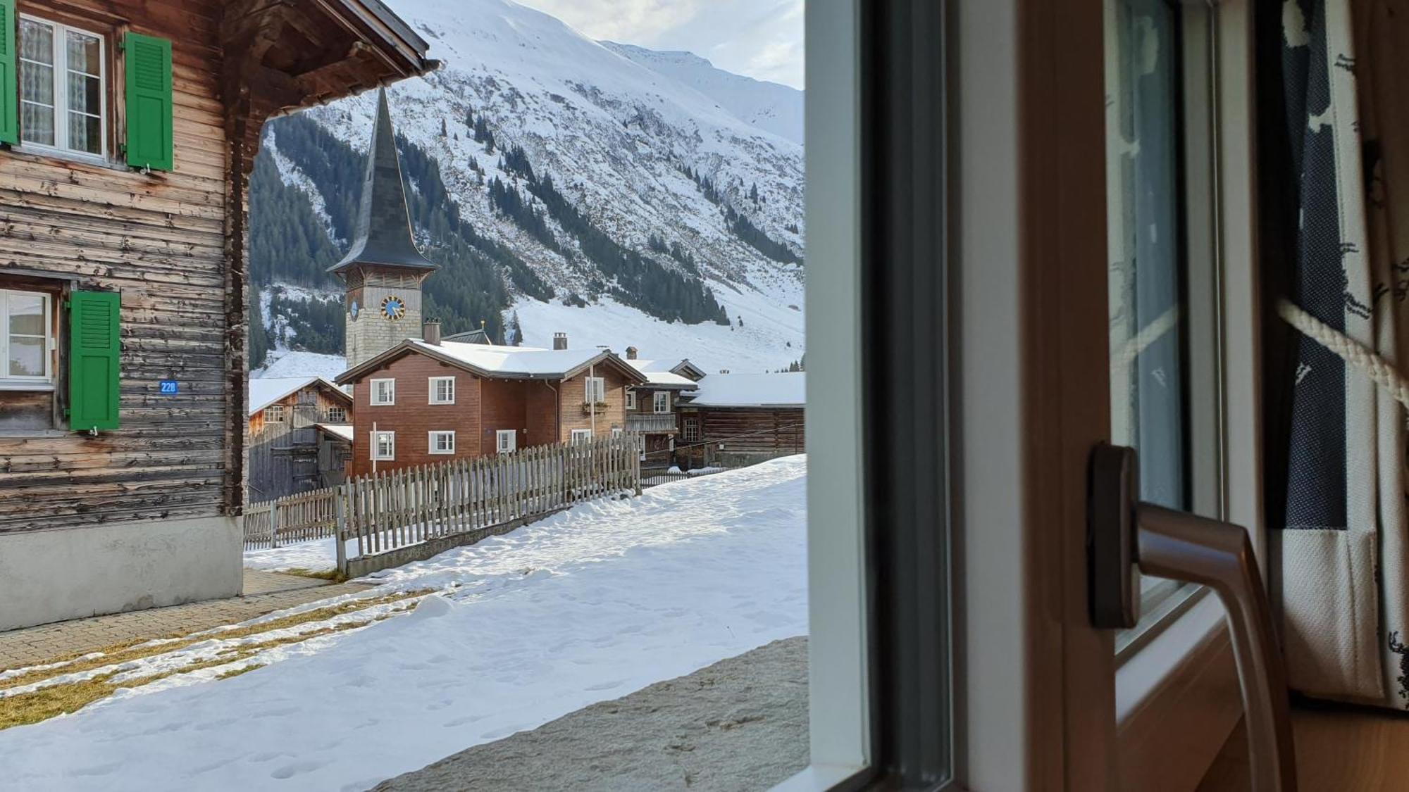 Yeti Lodge Sedrun Chambre photo