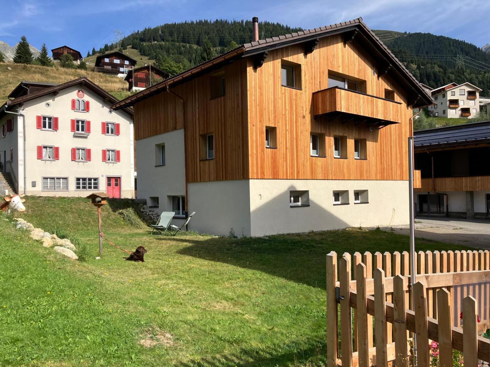 Yeti Lodge Sedrun Extérieur photo